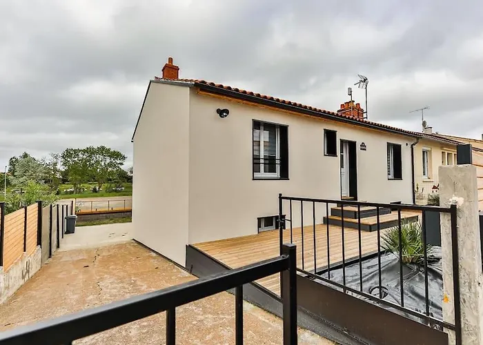 Maison Familiale La Belle Vie Jacuzzi/sauna 度假居 *